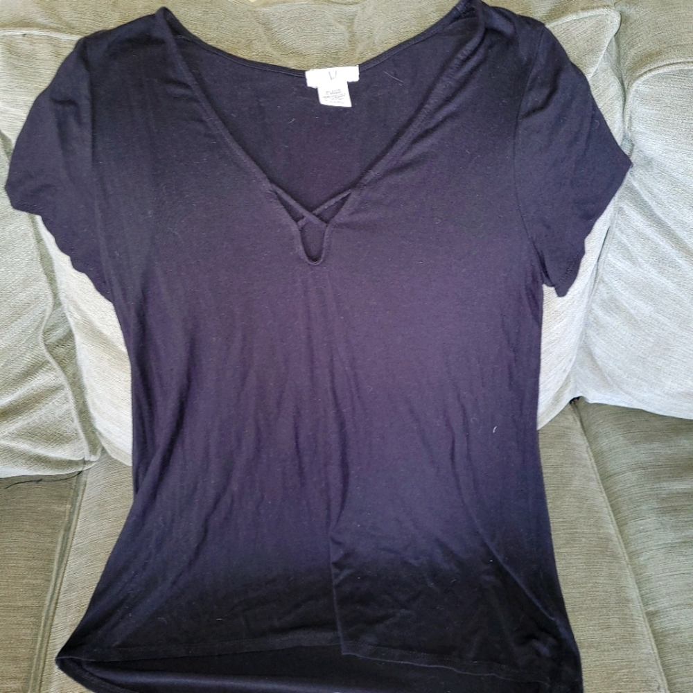 Black tee shirt
